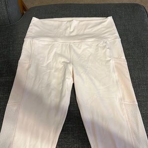 Aerie 3/4 length workout leggings with pockets